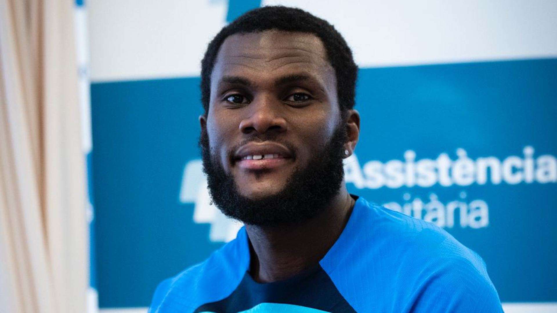 迪奧拉在接 迪奧拉在接